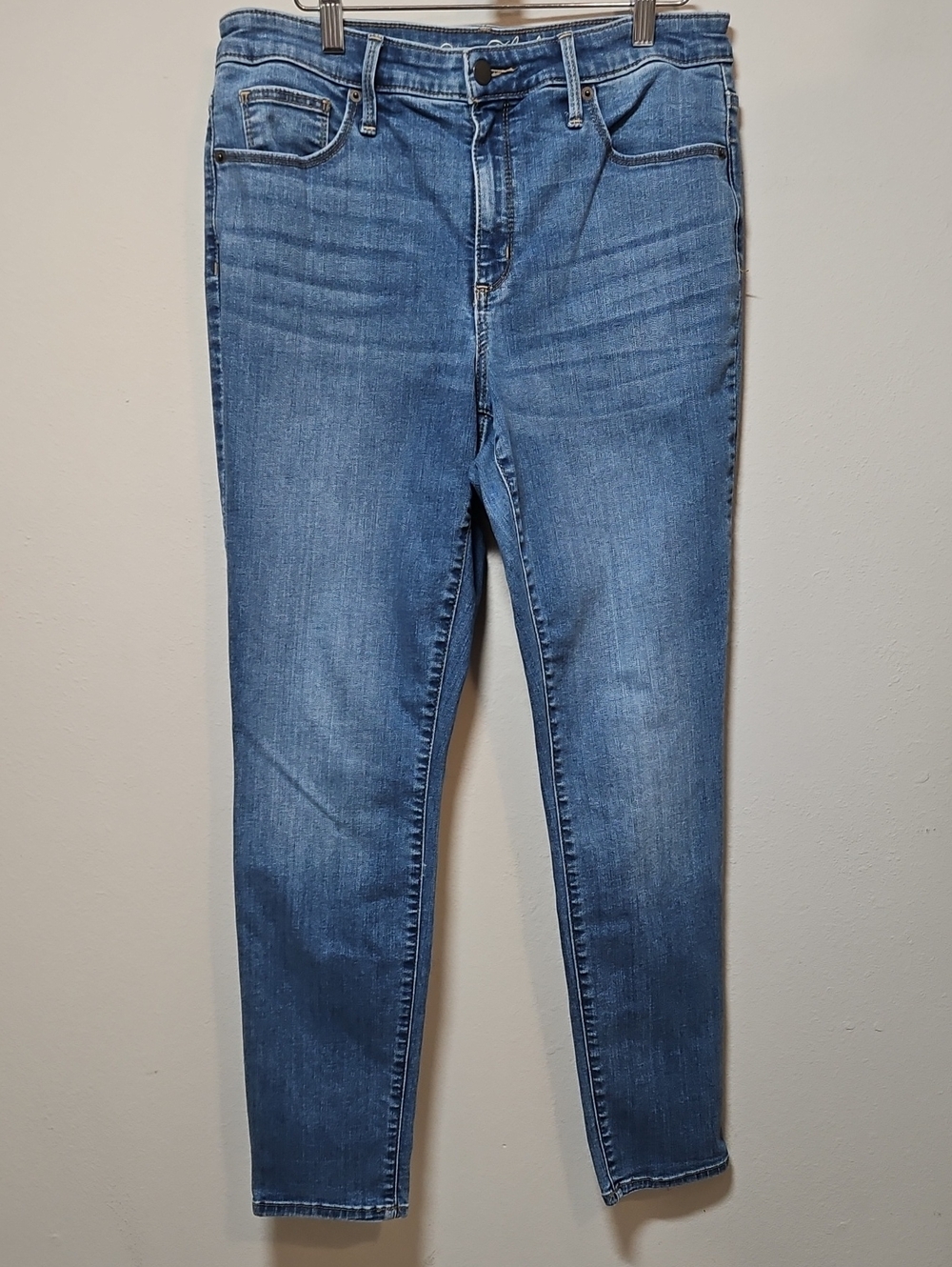 Universal Threads Size 12 Women's Skinny Jeans